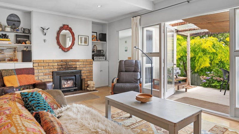 SECRET LOCATION64618694162945114