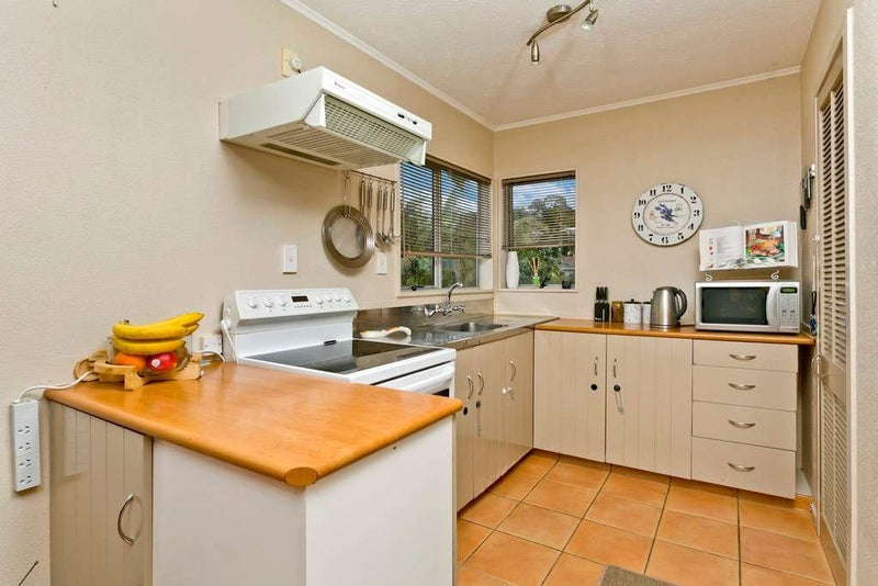 Totara Vale, 3 bedrooms64618794278659113