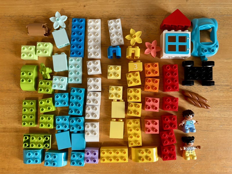 Duplo bulk - brick box and number train Carousel 1