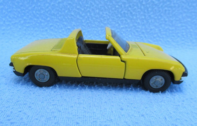 Dinky Toys V/W Porsche 914 Carousel 2