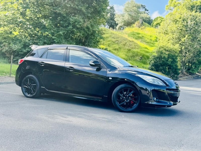 2013 Mazda Axela 15S SPORTS !! BLACK OUT BEAST !!64619672421122110