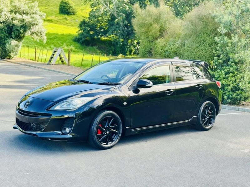 2013 Mazda Axela 15S SPORTS !! BLACK OUT BEAST !!64619672421122113