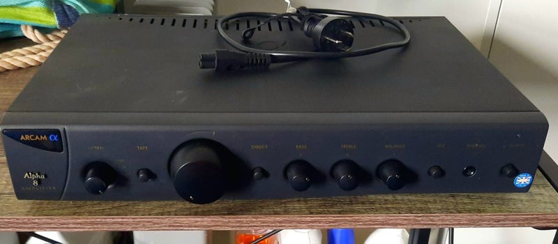 Arcam Amplifier Carousel 1