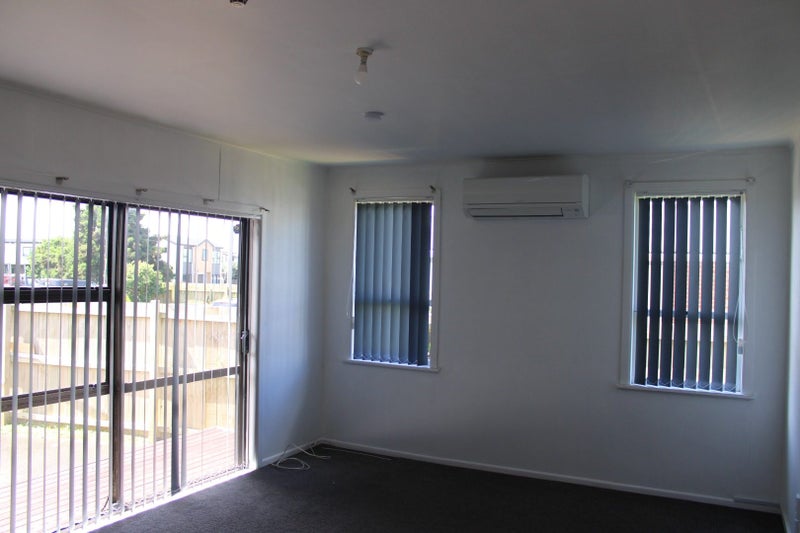 Mangere East, 3 bedrooms64620034522498113