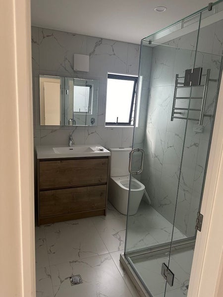 Forrest Hill, 4 bedrooms64620034545921112