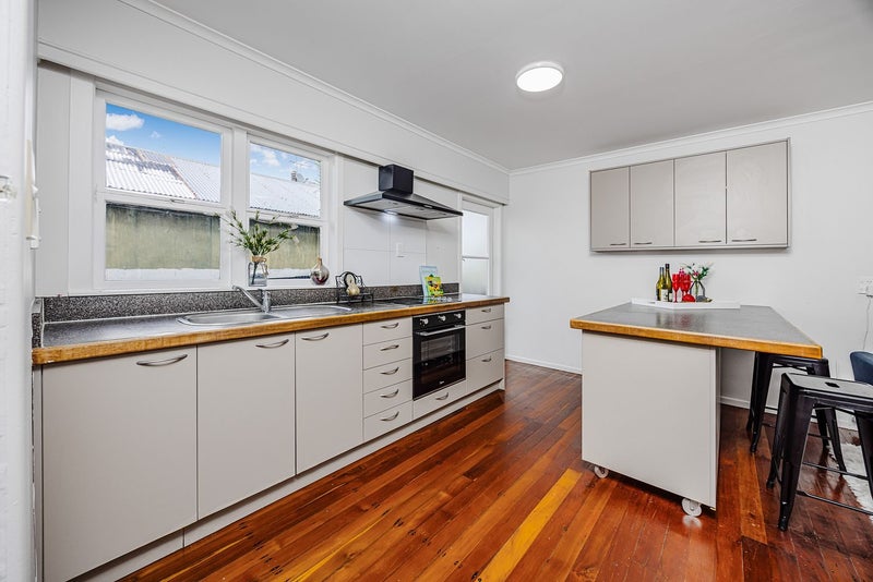 Onehunga, 2 bedrooms64621134400514113