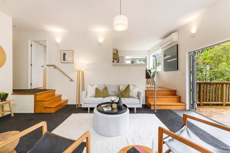 Central with Style and Warmth64621534822785113