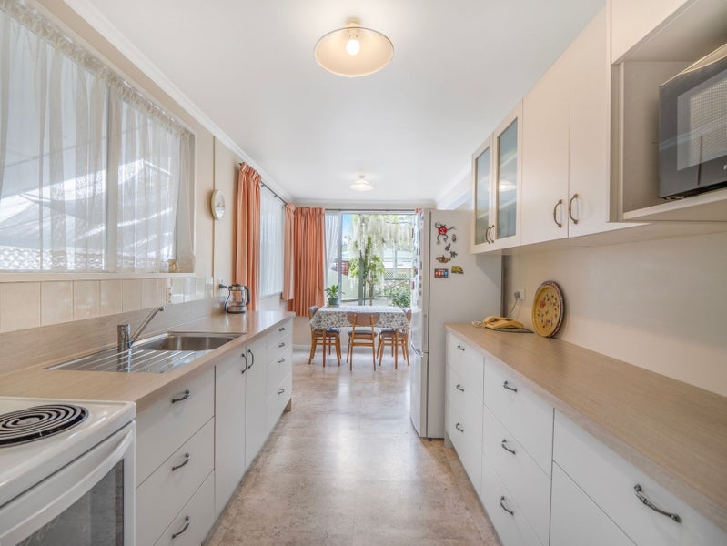 Sunny, Private easy living!!!64623794150273112