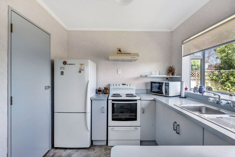 Compact, Clever and Surprisingly Generous64624197708290113