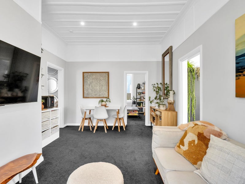 Central Perks on Lowther Street64624393437826112