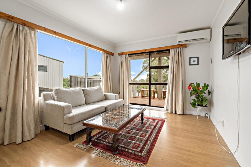 Birkenhead, 2 bedrooms64624528551811111