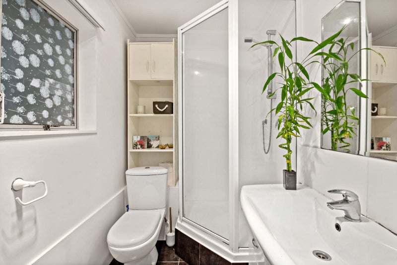 Birkenhead, 2 bedrooms64624528551811114