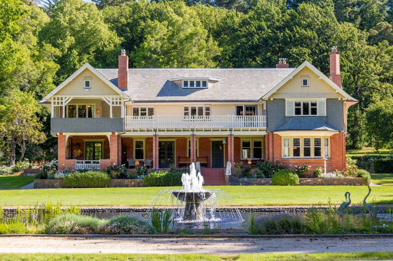 Racecourse Hill - Ready For A New Chapter To Begin64624699961986111