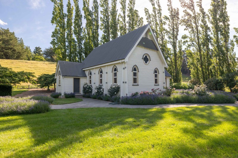 Racecourse Hill - Ready For A New Chapter To Begin64624699961986112