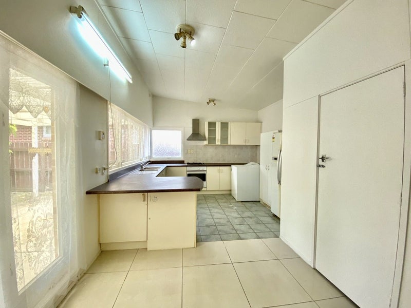 Papatoetoe, 3 bedrooms64624798220161113