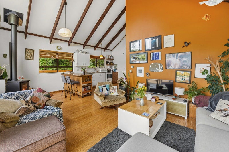 Okere Falls Cutie: Relax & Unwind64624895682051111