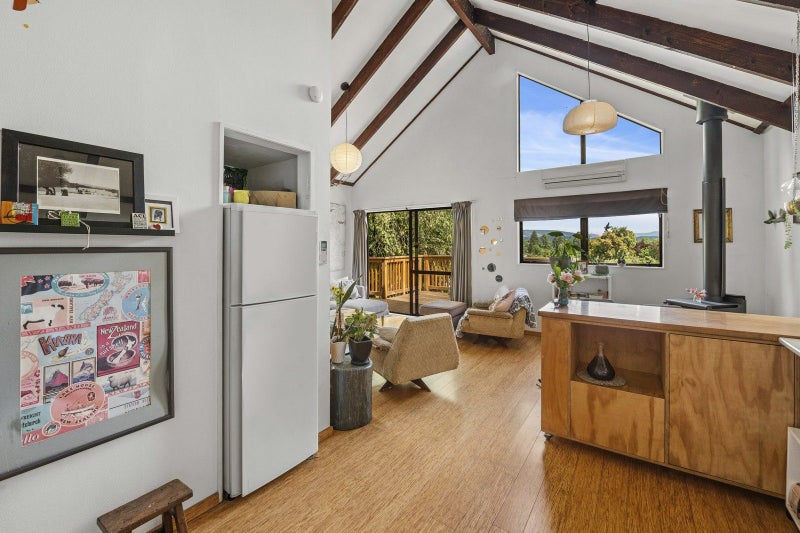 Okere Falls Cutie: Relax & Unwind64624895682051113