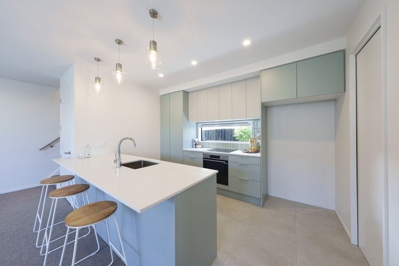 Somerfield, 3 bedrooms64625385078019111