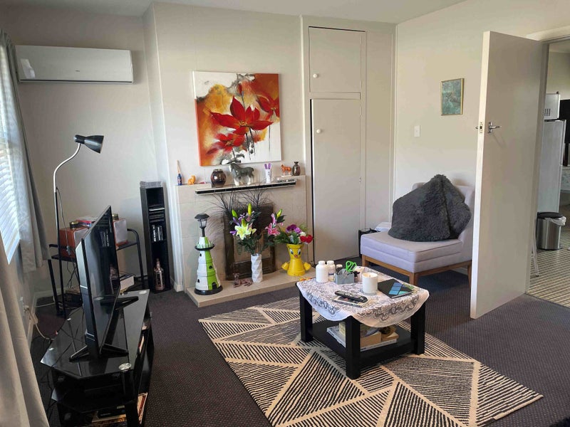 Bromley, 2 bedrooms64625482930178112