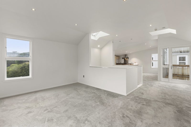 EASY, SPACIOUS, CITY LIVING64625577820803112