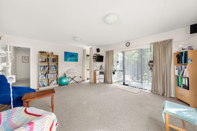 A Home to Love Inside & Out64625692294275112