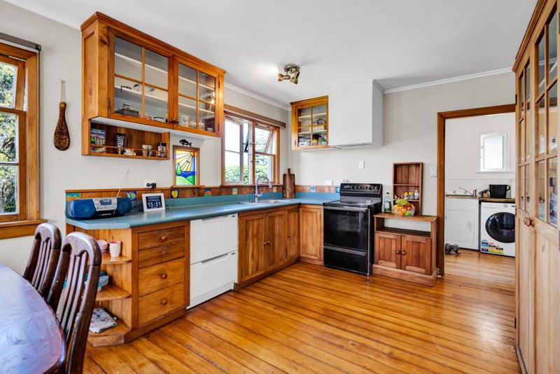 Sun and space on Seaview...64625789613058113