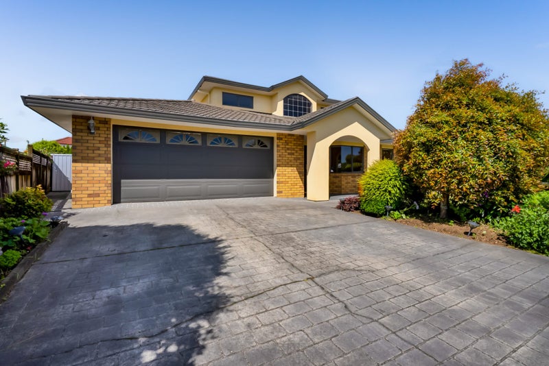 Family Living At It's Best!64625985294467113