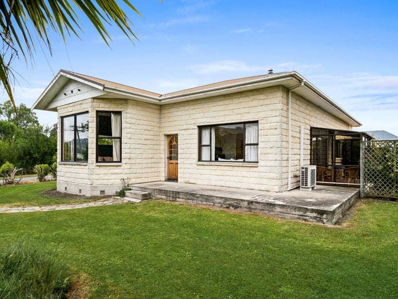 TERRIFIC ON TIVERTON64625985369219110