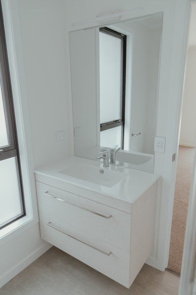 Family living, low maintenance, available now!!64626095227139111