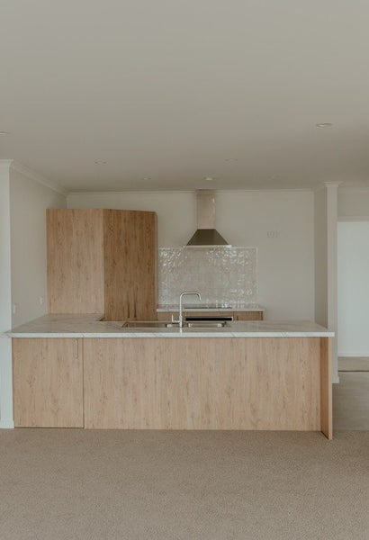 Family living, low maintenance, available now!!64626095227139112