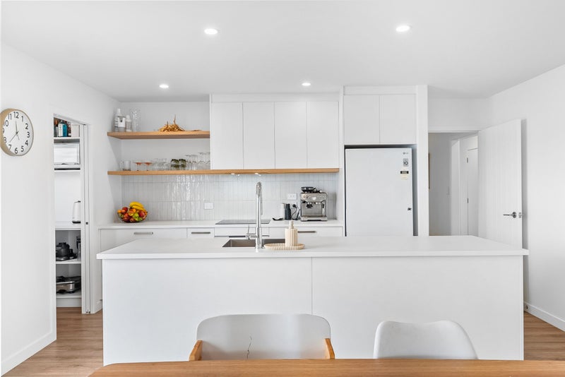 Easy living, easy choice - come and get it!64626095267969111