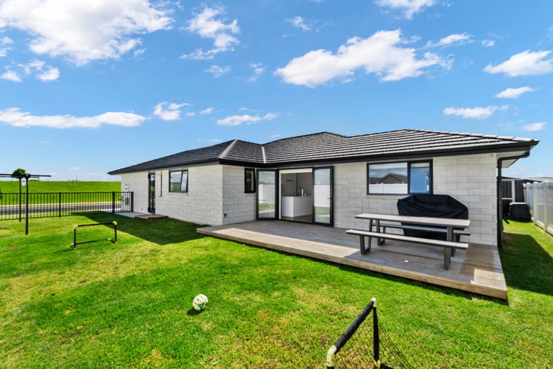 Easy living, easy choice - come and get it!64626095267969113