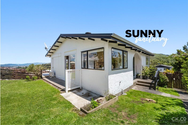 CHARMING HOME WITH HARBOUR VIEWS64626289907203110