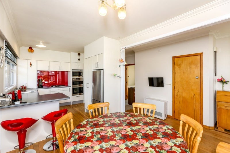 Westown, 3 bedrooms64626289924355111