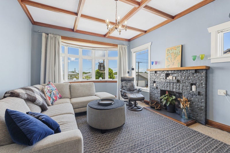 2 Beds, 2 Living, Office, Plus More!64626498641026112