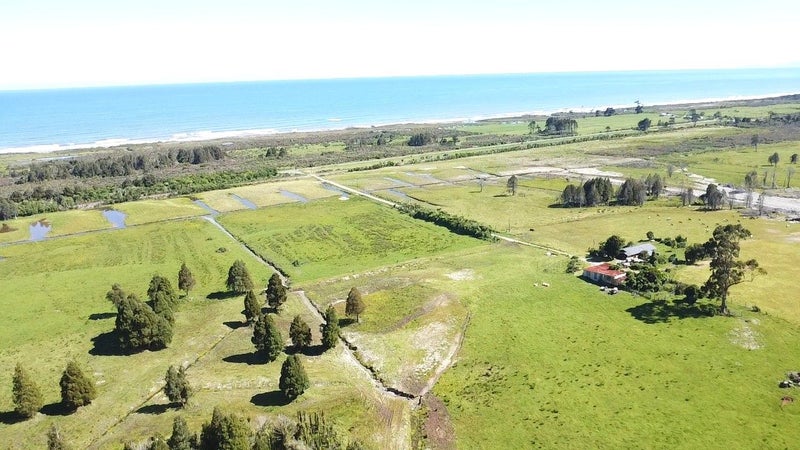 Dry Stock Grazing - State Highway, Birchfield64626400642946112