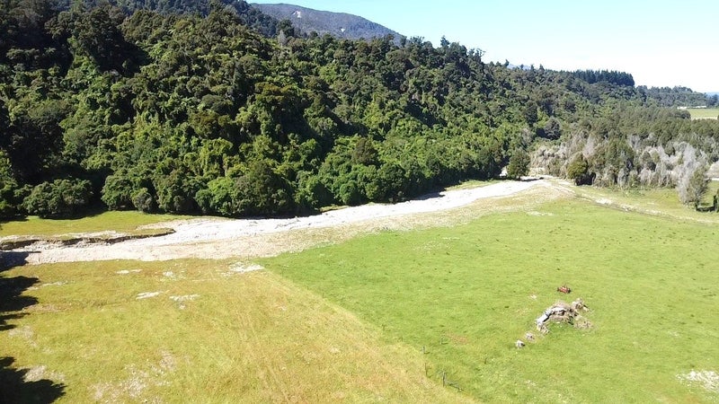 Dry Stock Grazing - State Highway, Birchfield64626400642946114