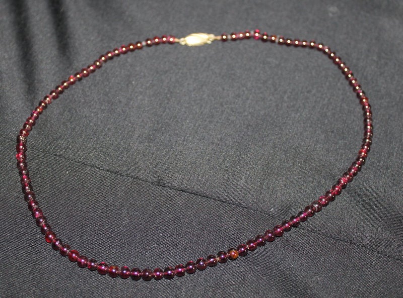 Garnet Beads Carousel 1