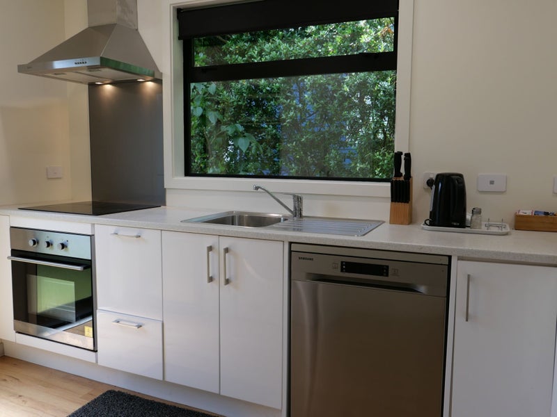 Paraparaumu, 2 bedrooms64626695759490111