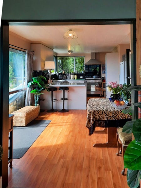 Your Ultimate Coastal Retreat64626894158723113