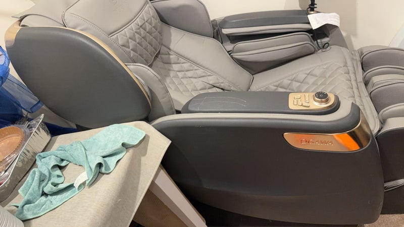 ogawa master drive plus massage chair Carousel 2