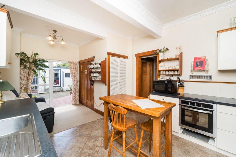 Beautiful Home in a Great Location!64626994333185113