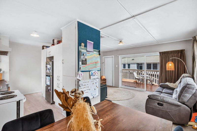 Move-in ready with future potential64626994384771114