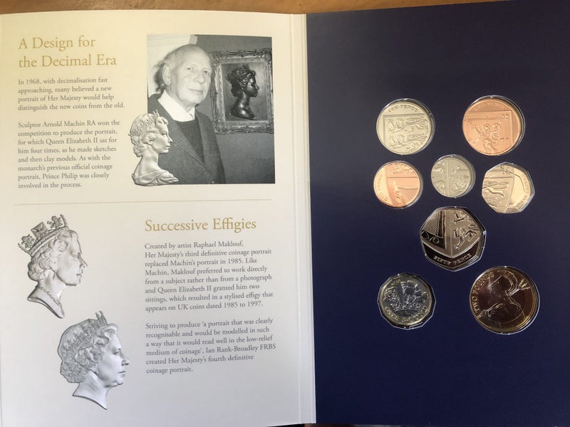 2002 UK Brilliant Uncicculated Memorial Coin Set Carousel 4