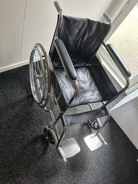 Wagner Budget Wheelchair Carousel 8
