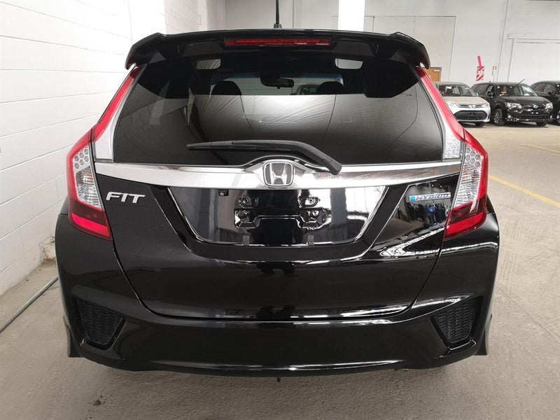 2015 Honda Fit Hybrid, camchain, nice n tidy64627180486402114