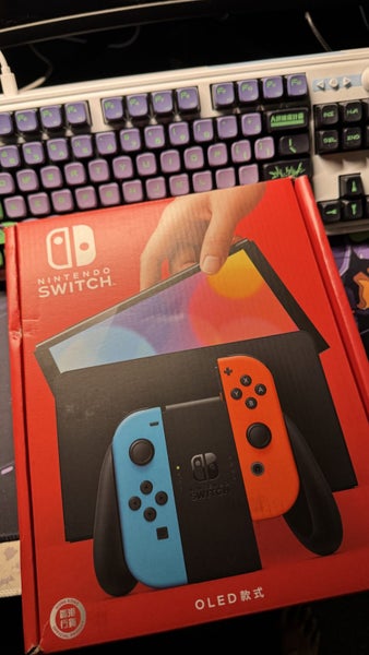 Nintendo Switch OLED – Excellent Condition + Extras Carousel 7