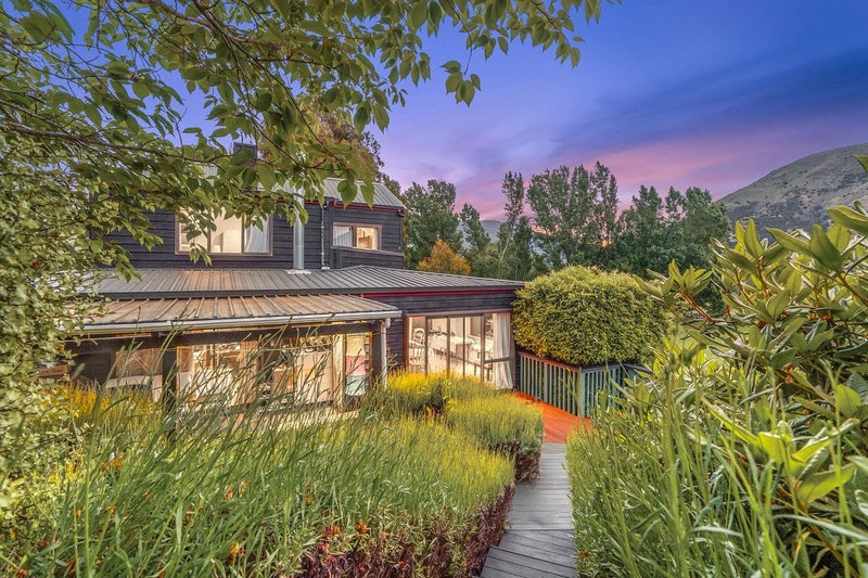 Alpine View - A Secluded Wanaka Sanctuary64627180760067114