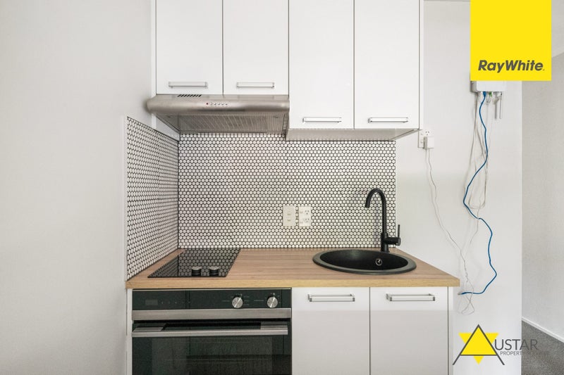 Glen Eden, 1 bedroom64627180726658112