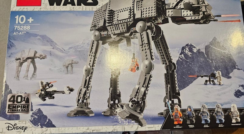 Lego Starwars 75288 :AT-AT 2020 retired set Carousel 1